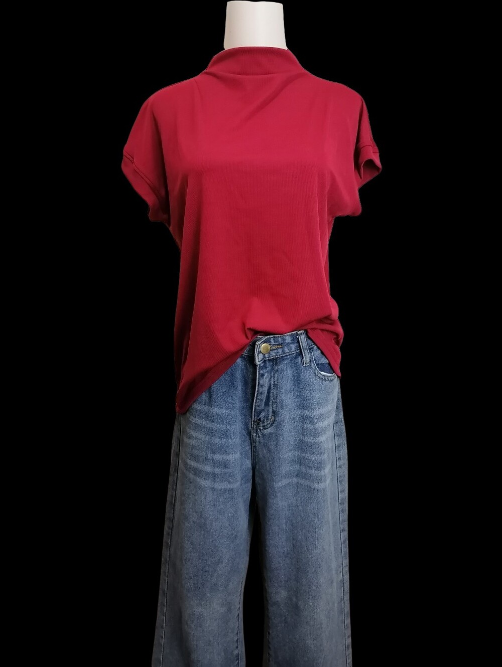 🐞🐞Women's Short Sleeve Mock Neck Top in Deep Red